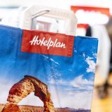 La Commission de la concurrence (Comco) procède à un examen approfondi de l'acquisition du voyagiste Hotelplan par DERTOUR. (archive) KEYSTONE/MICHAEL BUHOLZER